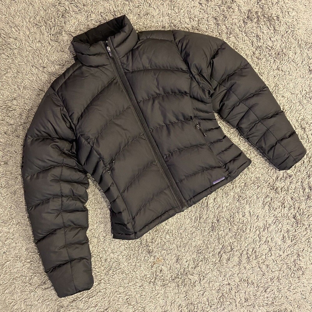 Patagonia Women’s Down Puffer Jacket in Black Size L